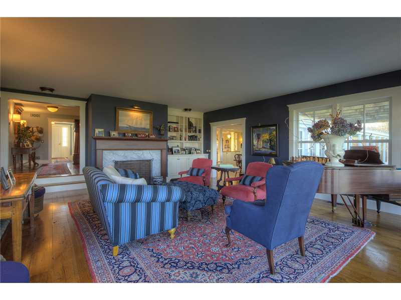 563 Puncatest Neck Road Tiverton, RI 02878 - Photo 11 of 25 Living Room.