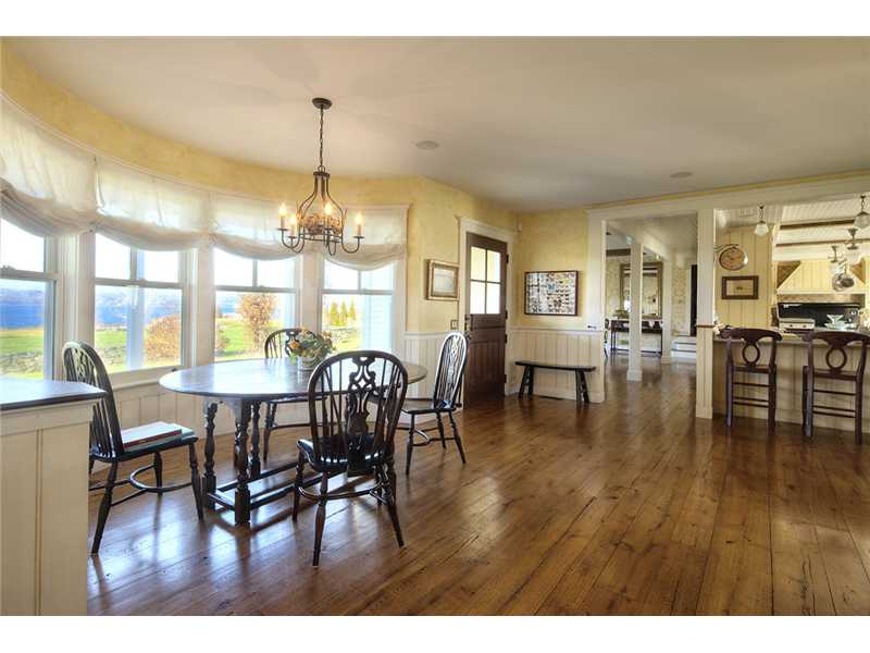 563 Puncatest Neck Road Tiverton, RI 02878 - Photo 9 of 25 Dining Area.