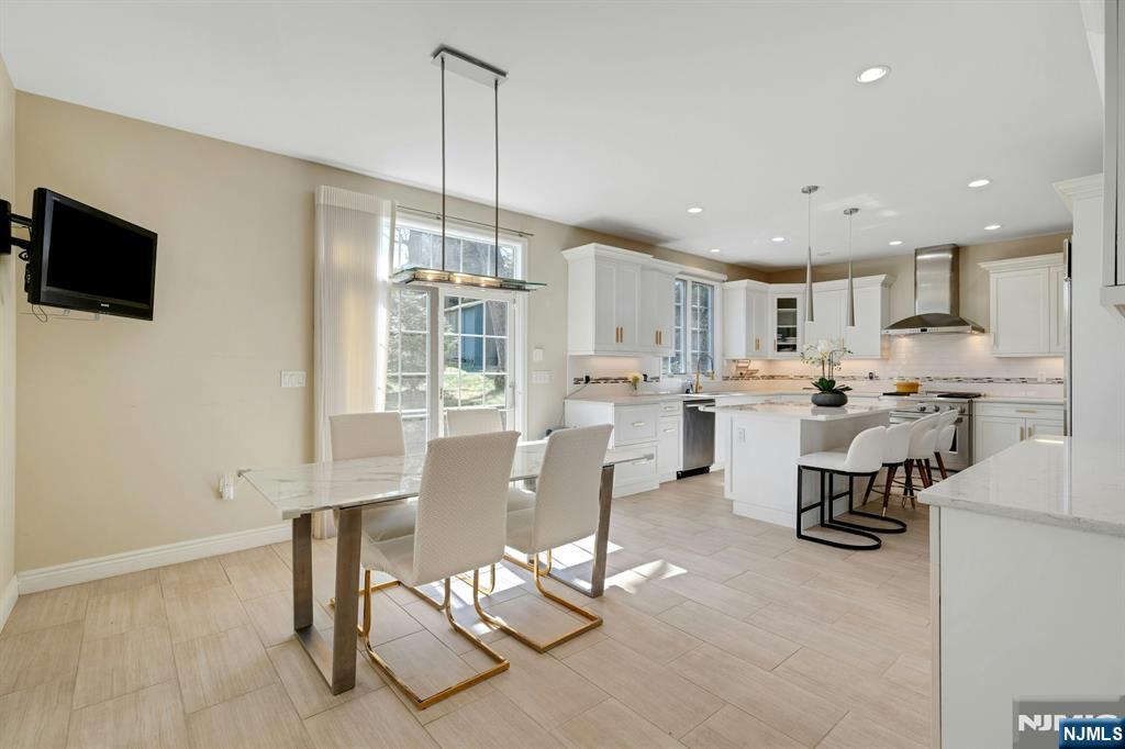 26 Sunset Road Livingston, NJ 07039 - Photo 11 of 39