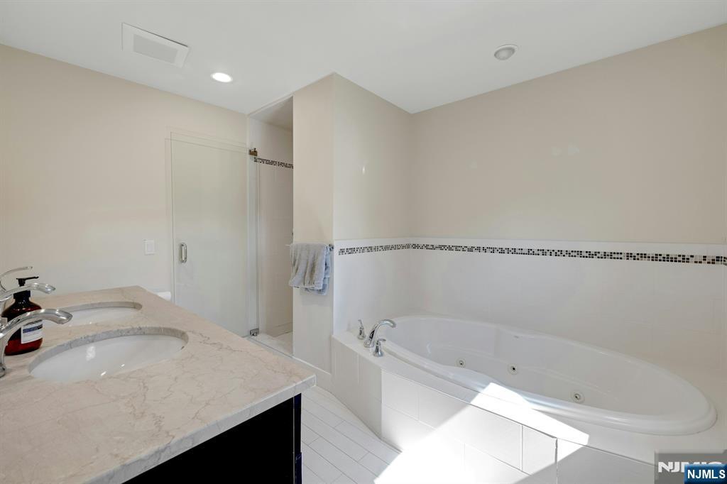 26 Sunset Road Livingston, NJ 07039 - Photo 24 of 39