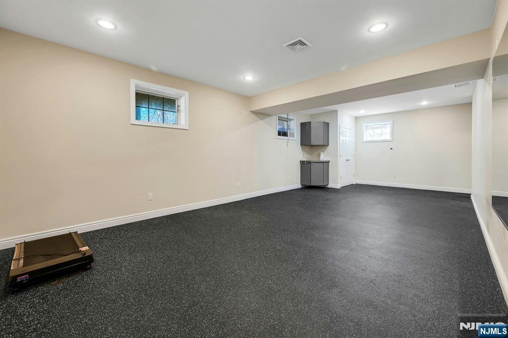 26 Sunset Road Livingston, NJ 07039 - Photo 32 of 39