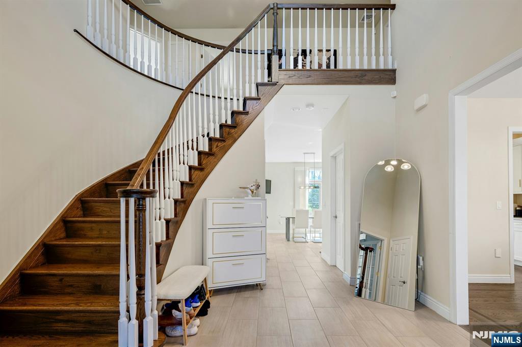 26 Sunset Road Livingston, NJ 07039 - Photo 5 of 39