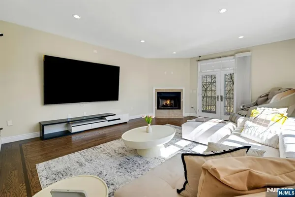 $1,700,000 | 26 Sunset Road, Livingston, NJ 07039