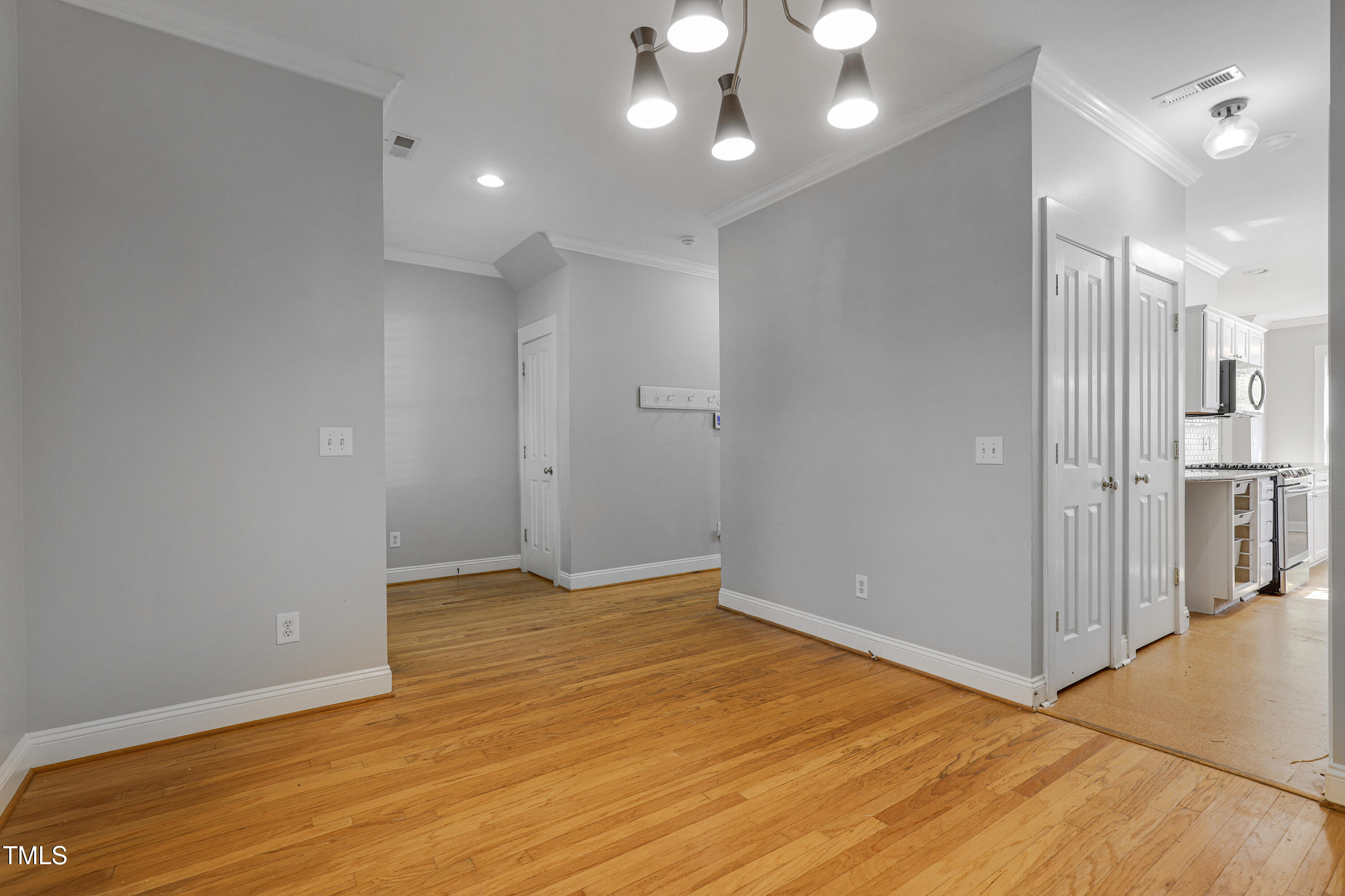 2157 Dunn Road Raleigh, NC 27614 - Photo 7 of 39 5