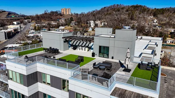 $2,600 | 411 Fairpoint Street, Unit 202, Chattanooga, TN 37405