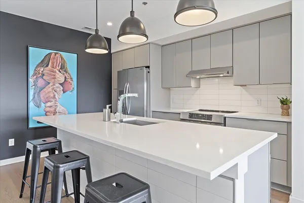 $2,600 | 411 Fairpoint Street, Unit 202, Chattanooga, TN 37405