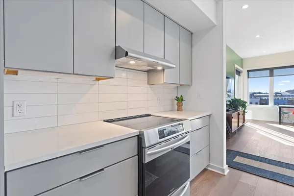 $2,600 | 411 Fairpoint Street, Unit 202, Chattanooga, TN 37405