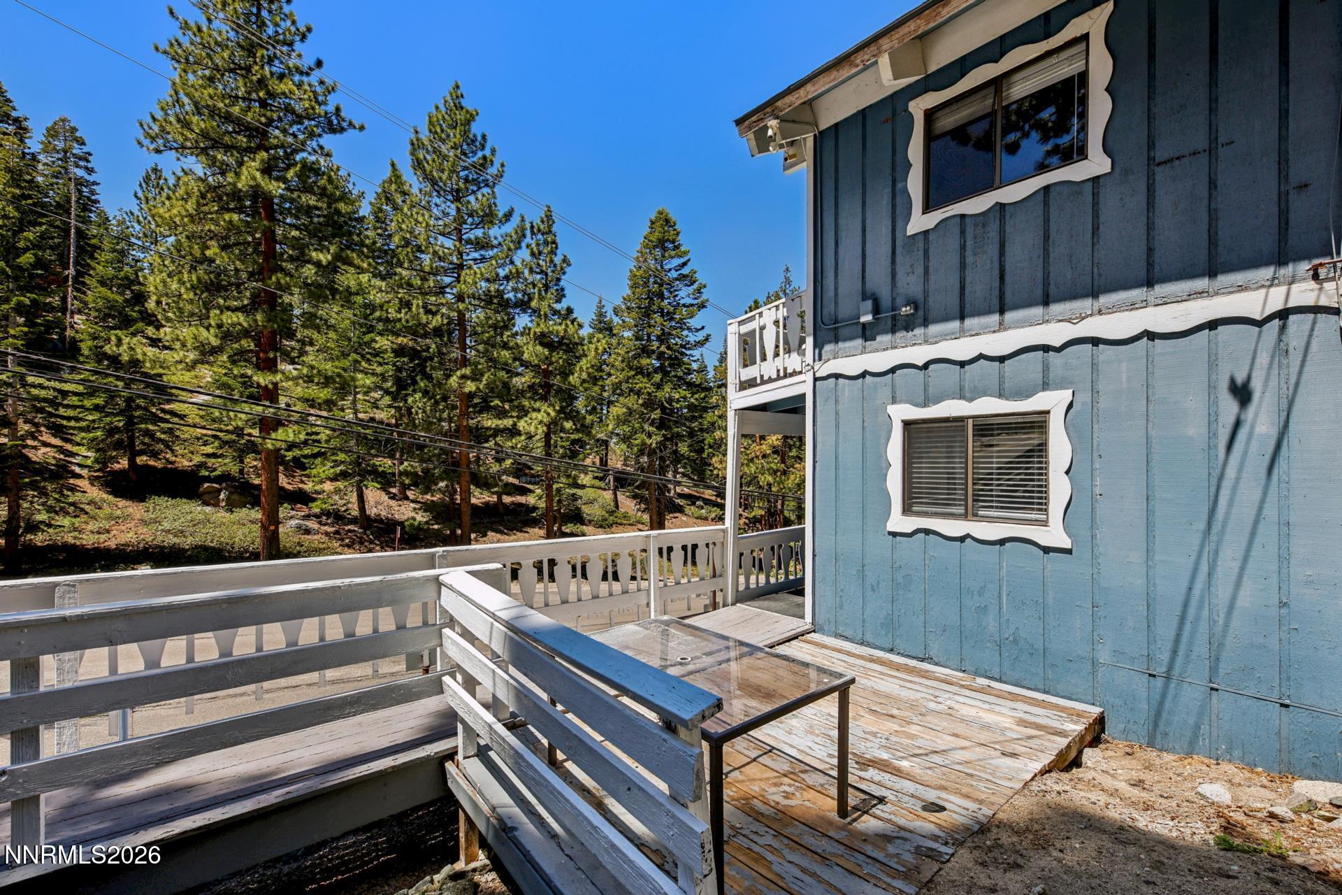 233 South Benjamin Drive Stateline, NV 89449 - Photo 6 of 51 a06