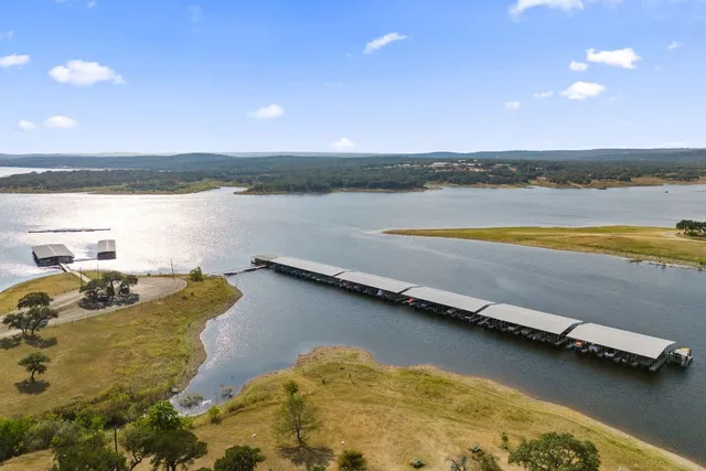 $1,975 | 20807 Boggy Ford Road, Lago Vista, TX 78645