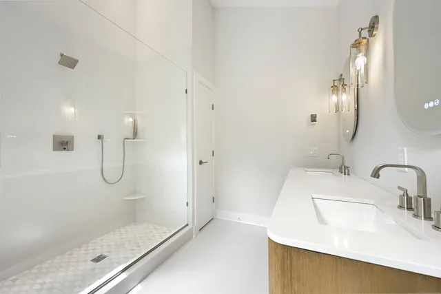 $2,195,000 | 17 Clover Lane, Westport, CT 06880