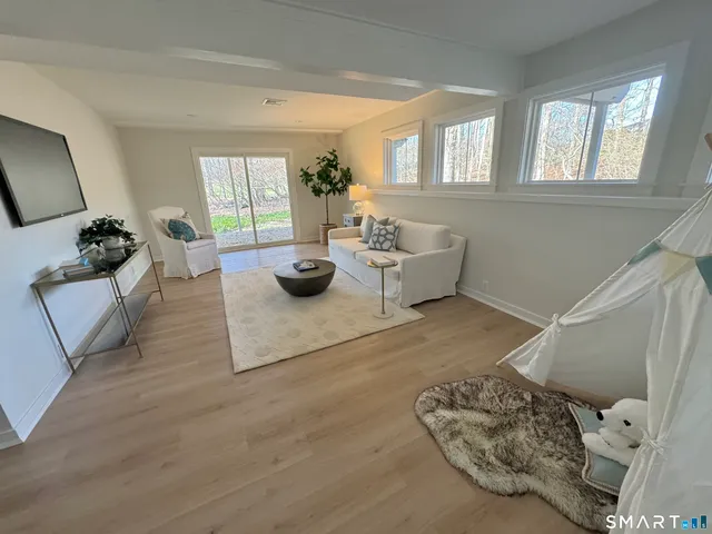 $2,195,000 | 17 Clover Lane, Westport, CT 06880