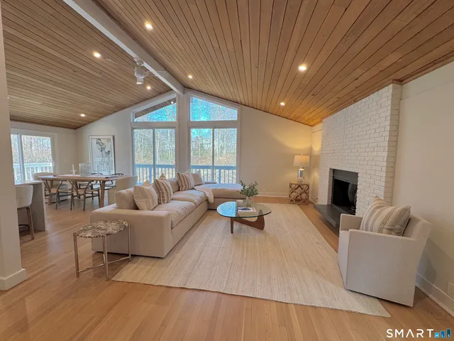 $2,195,000 | 17 Clover Lane, Westport, CT 06880