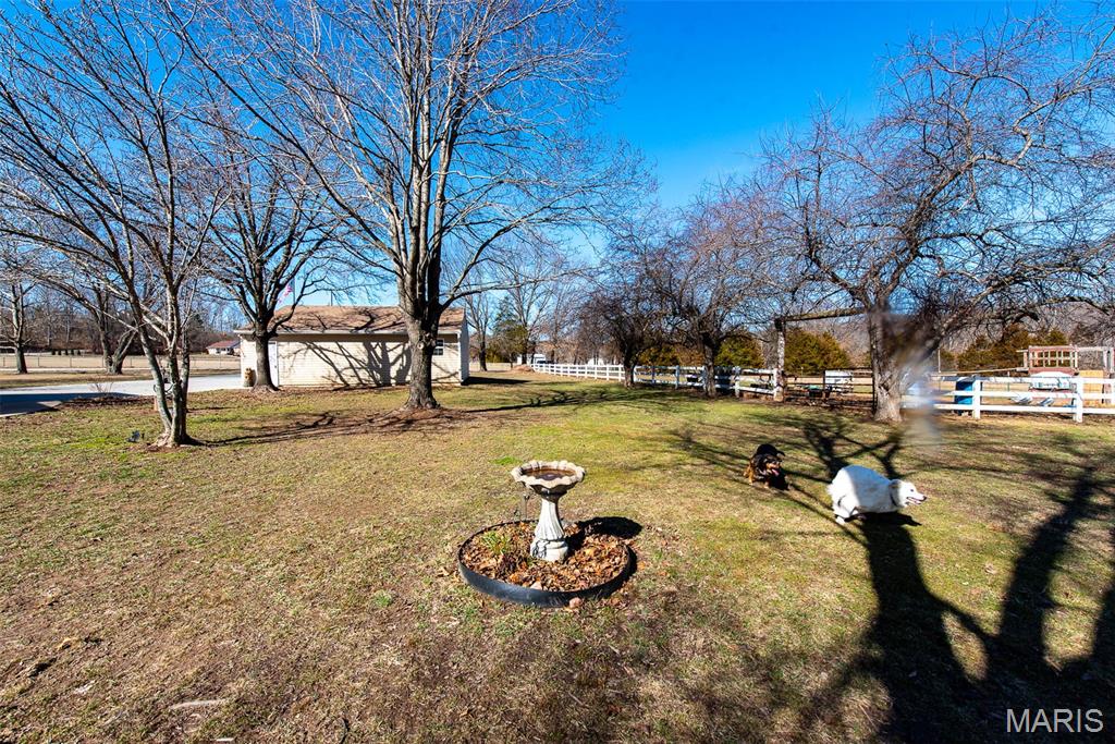 1864 North Bend Road Union, MO 63084 - Photo 4 of 54