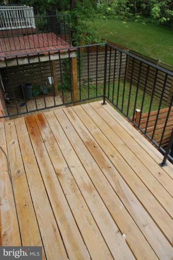 73 Timber Rock Road Gaithersburg, MD 20878 - Photo 13 of 25 Deck off of living room