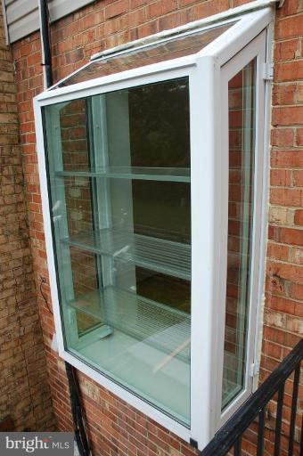 73 Timber Rock Road Gaithersburg, MD 20878 - Photo 15 of 25 Garden window