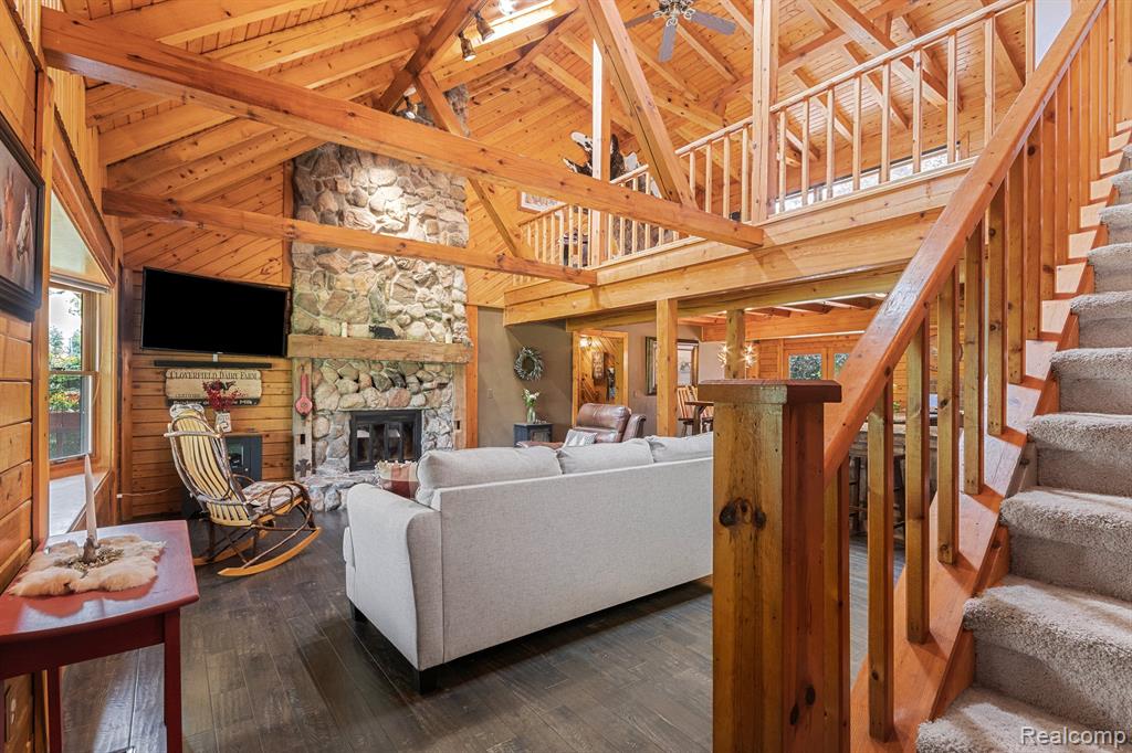 841 North Latson Road Howell, MI 48843 - Photo 8 of 77