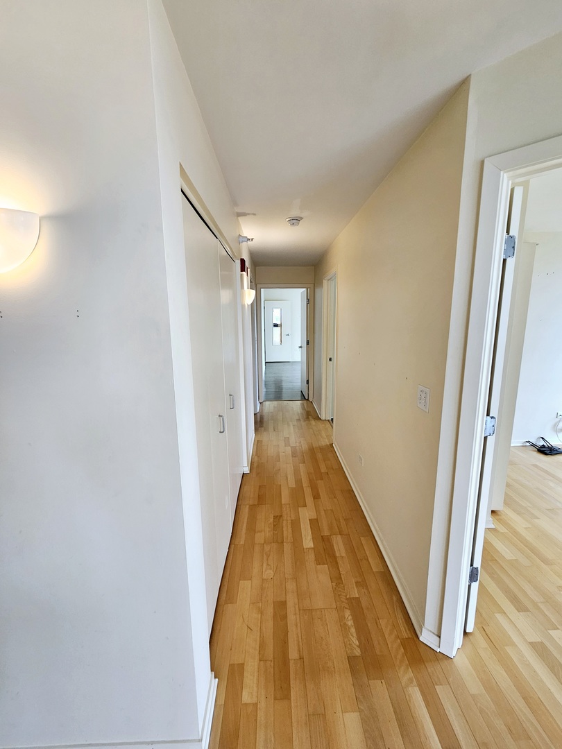 1640 Maple Avenue, Unit 502 Evanston, IL 60201 - Photo 10 of 12