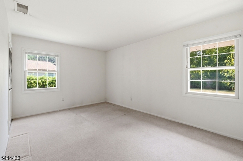 23 Sweetbriar Road Somerset, NJ 08873 - Photo 28 of 49