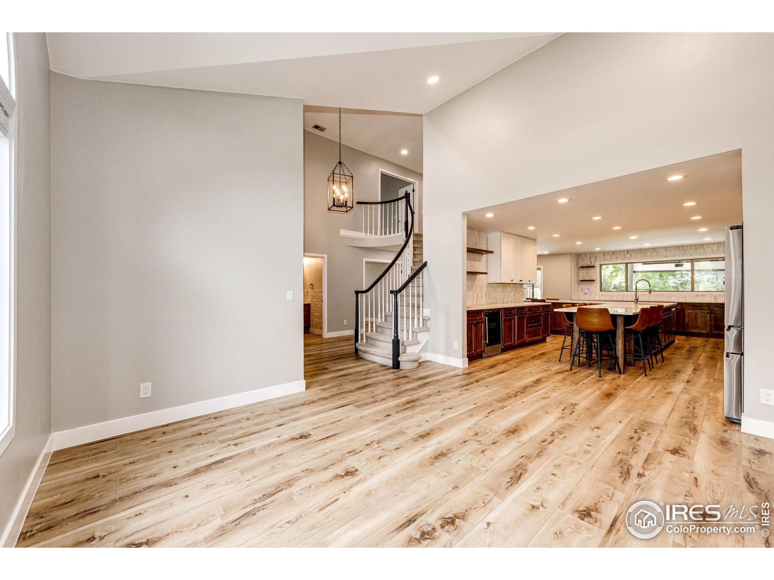 9409 Prairie View Drive Highlands Ranch, CO 80126 - Photo 10 of 50