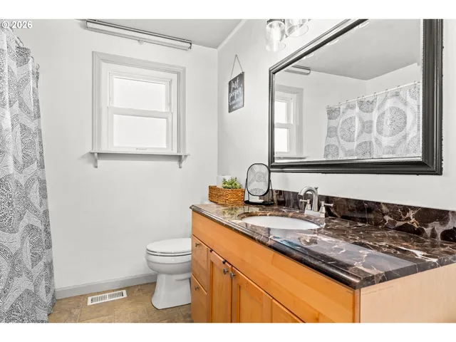 $349,900 | 1185 Franklin Street, Lebanon, OR 97355