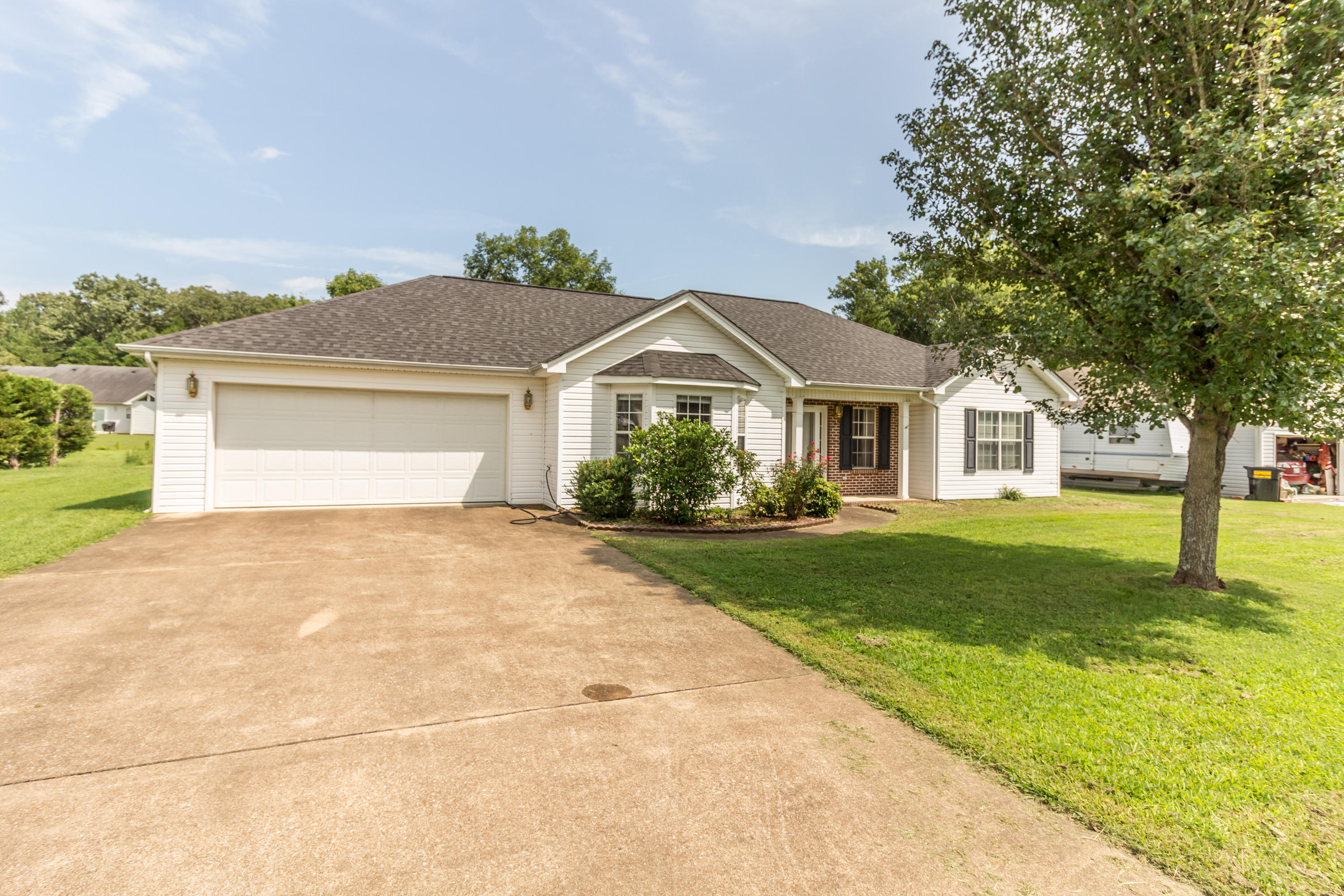8258 Pruett Road Hixson, TN 37343 - Photo 3 of 36 2