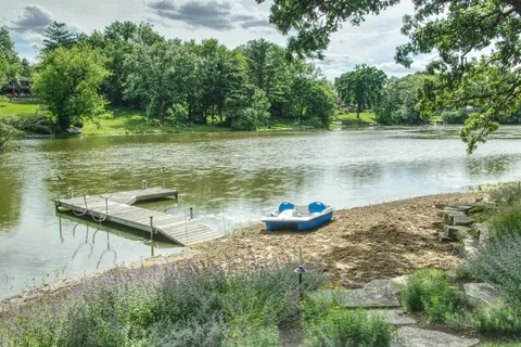 $1,675,000 | 83 Lakeview Parkway, Barrington, IL 60010