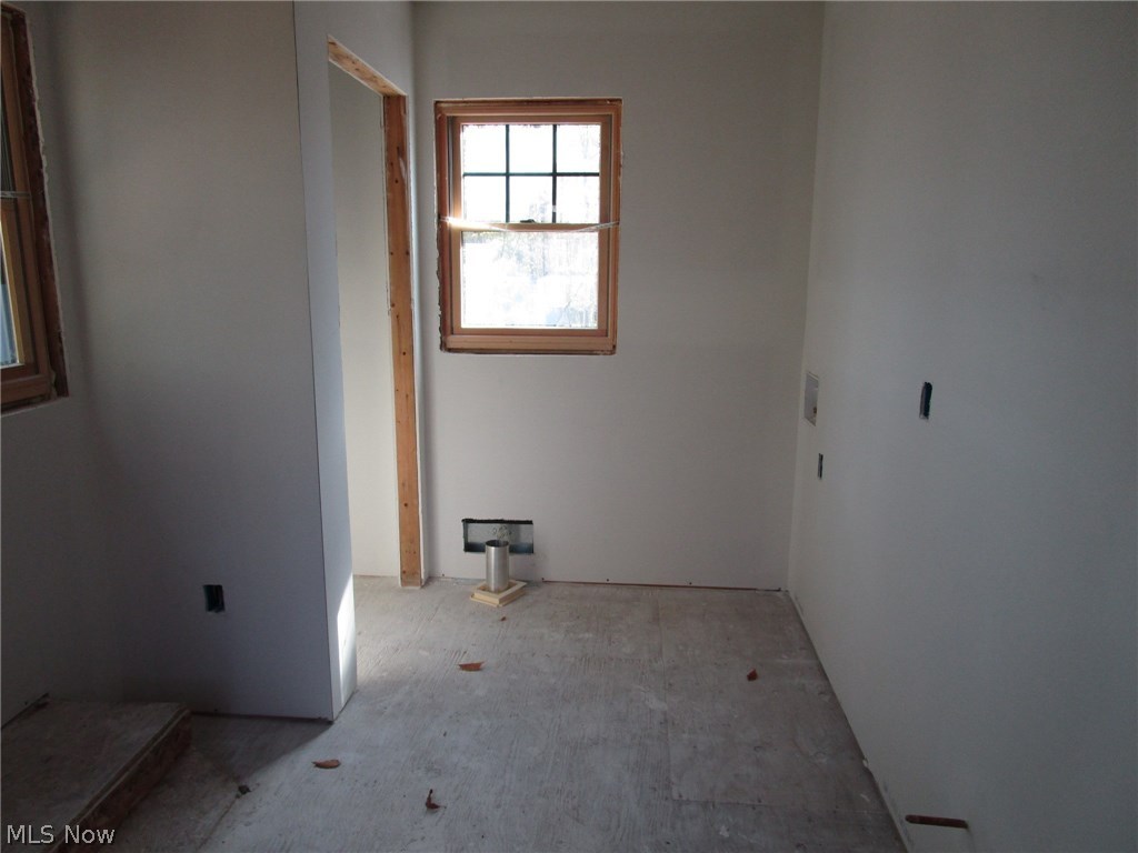 5714 Clingan Road Struthers, OH 44471 - Photo 14 of 30 First Floor Laundry Room