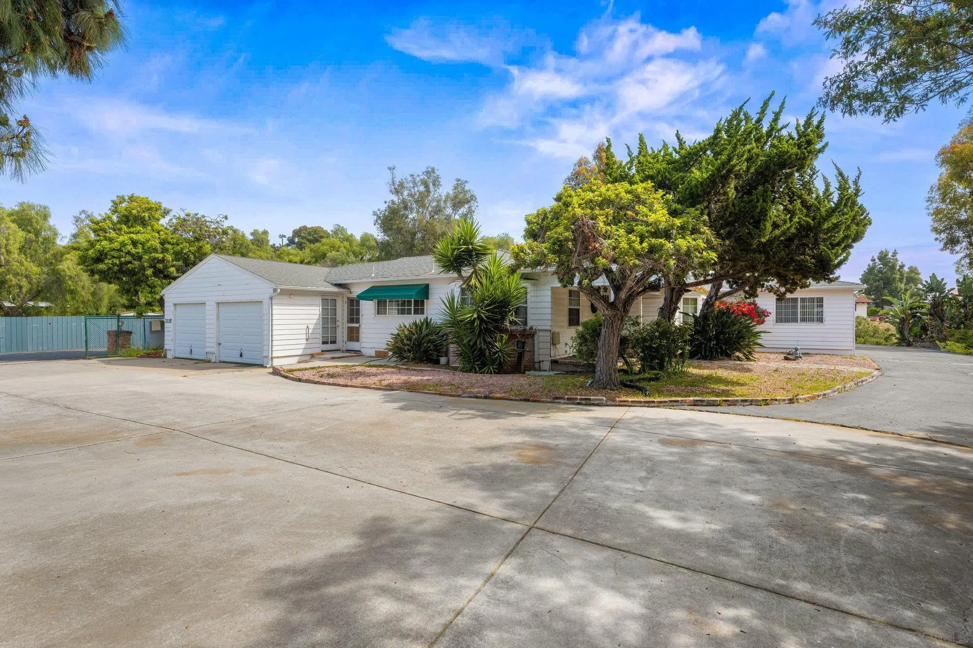 3335 Evergreen Road Bonita, CA 91902 - Photo 5 of 46 Gallery Image 5