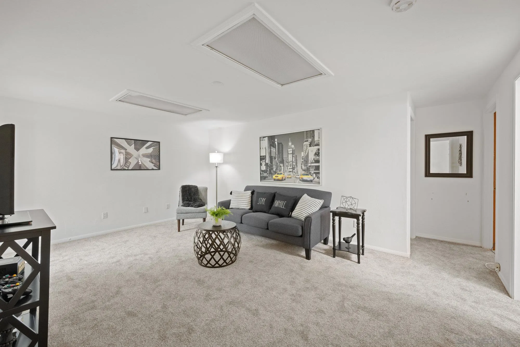 3335 Evergreen Road Bonita, CA 91902 - Photo 8 of 46 Gallery Image 8