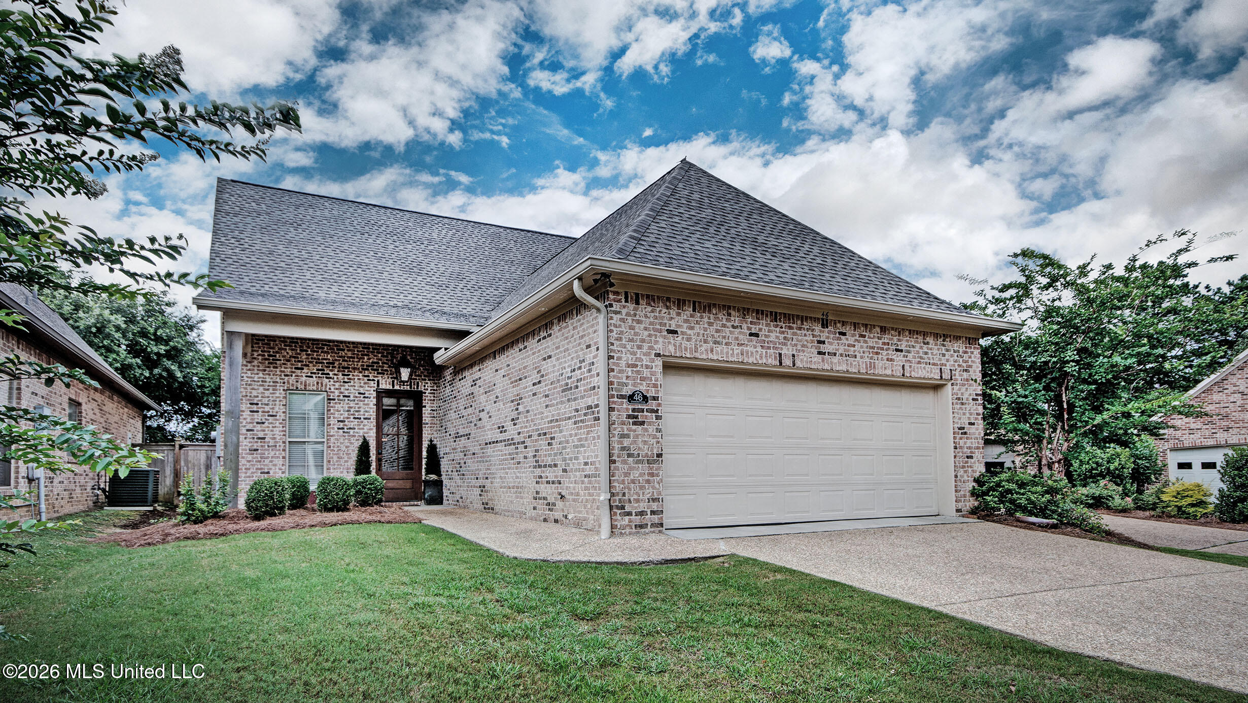 46 Charleston Circle Brandon, MS 39047 - Photo 1 of 39 front