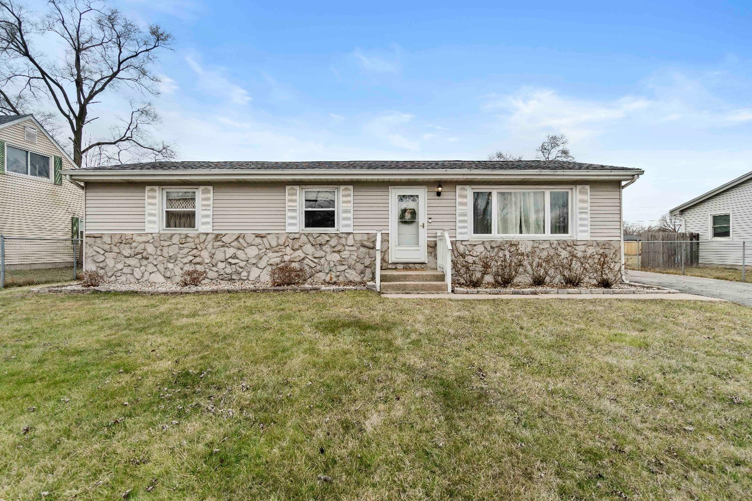 756-1 Acadia Road Valparaiso, IN 46385 - Photo 1 of 18 1500x1000