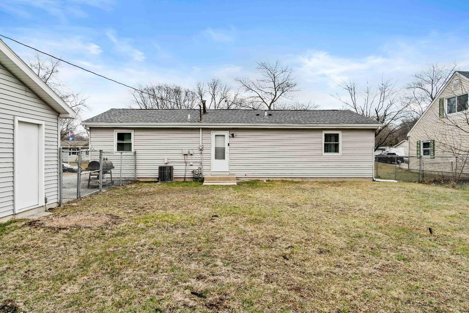 756-1 Acadia Road Valparaiso, IN 46385 - Photo 18 of 18 1500x1000