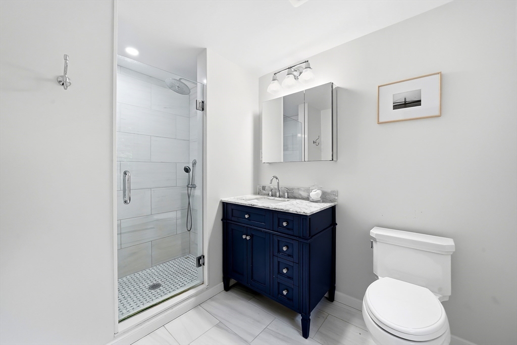 22 Hollywood Road Winchester, MA 01890 - Photo 18 of 39