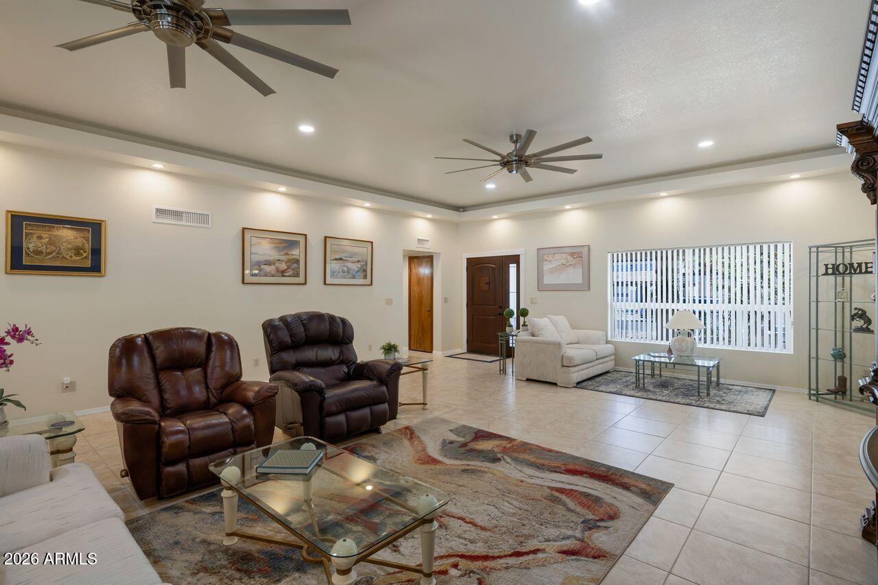 7618 West John Cabot Road Glendale, AZ 85308 - Photo 7 of 43 Dual living areas