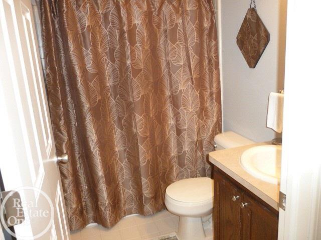 26067 Mariners Point New Baltimore, MI 48051 - Photo 20 of 33