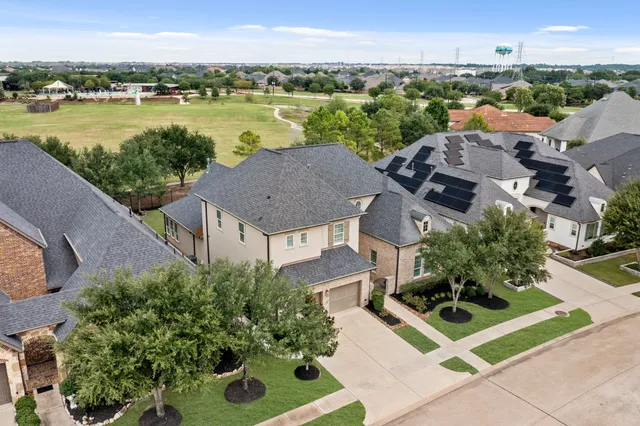 $829,990 | 6914 Champion Trail, Katy, TX 77493