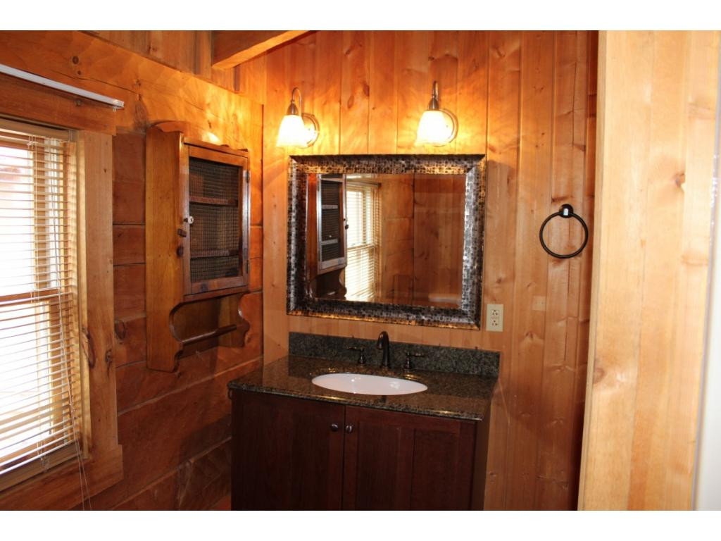 115 Oliver Edwards Road Jonesborough, TN 37659 - Photo 17 of 36 Upstairs Bathroom