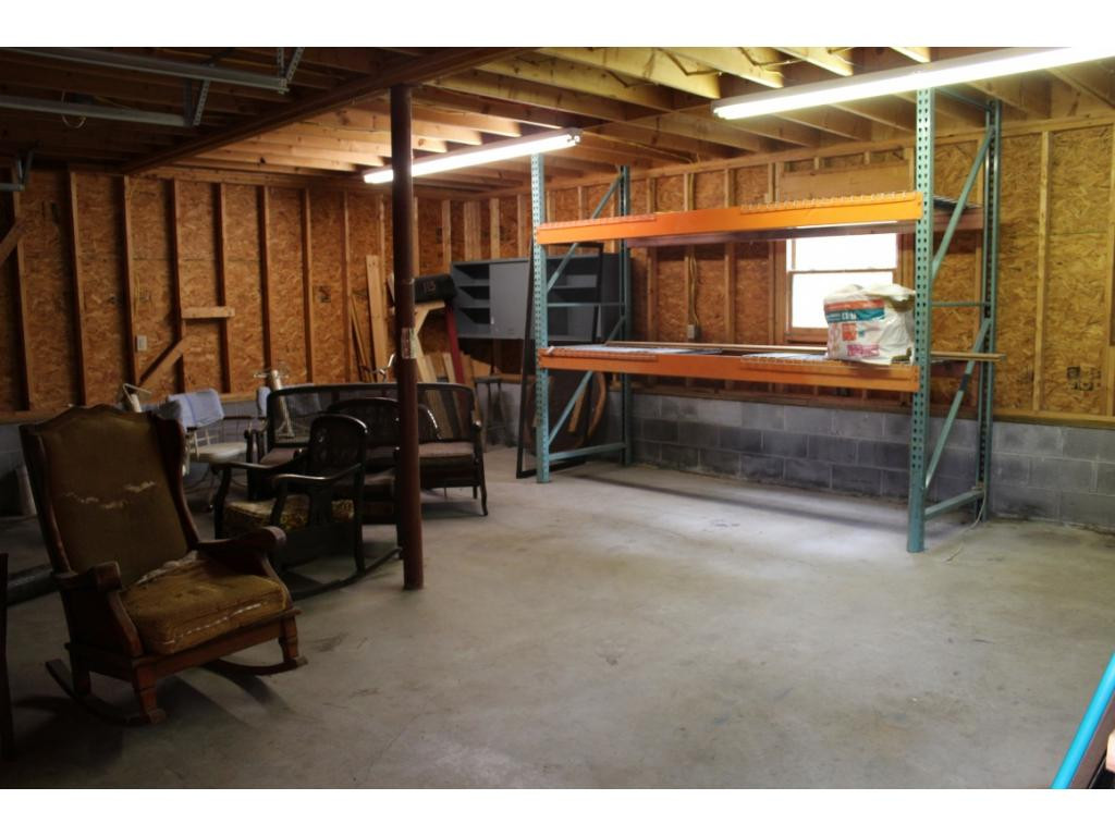 115 Oliver Edwards Road Jonesborough, TN 37659 - Photo 24 of 36 2 Car Garage