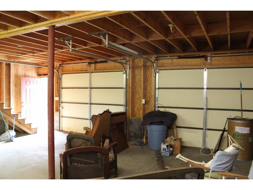 115 Oliver Edwards Road Jonesborough, TN 37659 - Photo 25 of 36 Garage