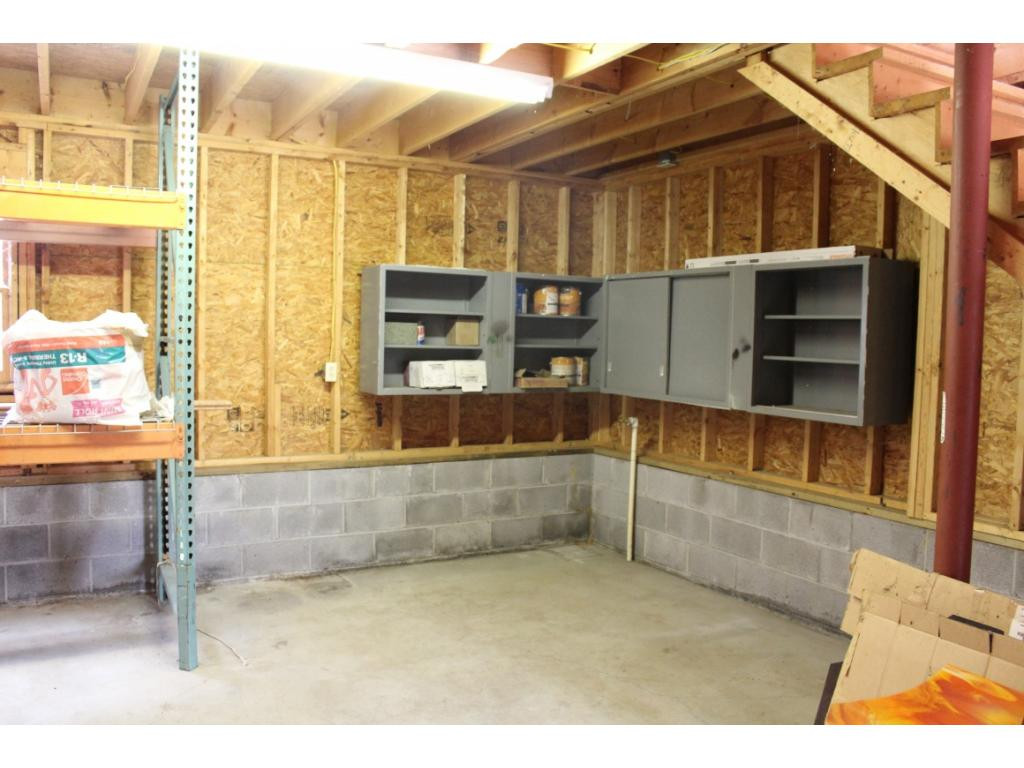 115 Oliver Edwards Road Jonesborough, TN 37659 - Photo 26 of 36 Garage