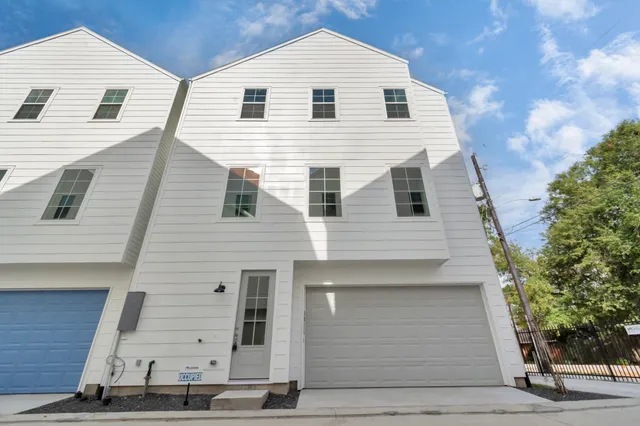 $2,450 | 2007 Bauer Drive, Unit E, Houston, TX 77080