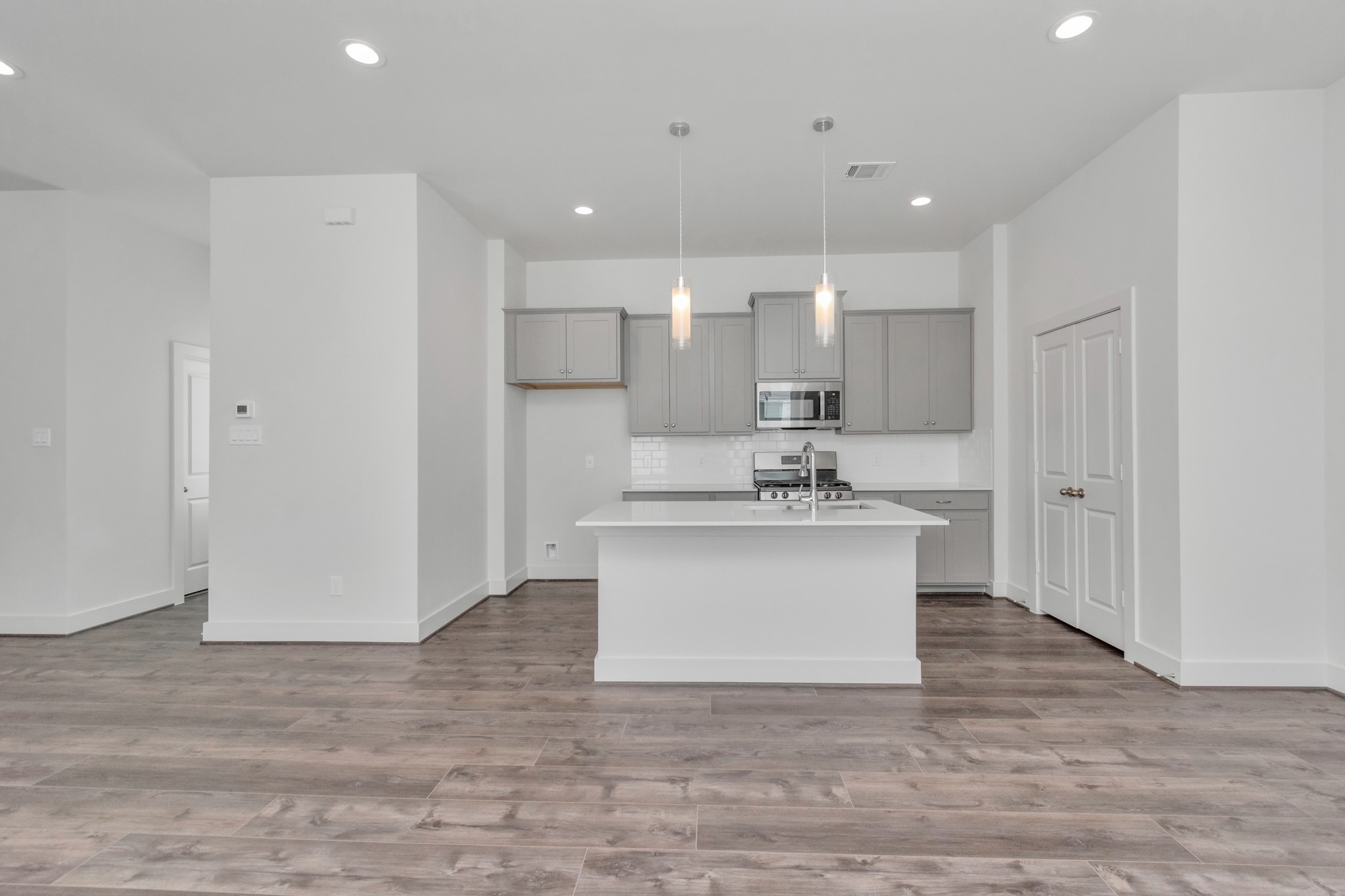 2007 Bauer Drive, Unit E Houston, TX 77080 - Photo 11 of 34