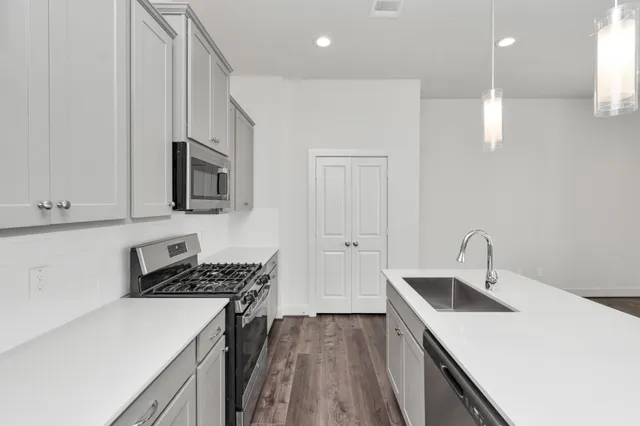 $2,450 | 2007 Bauer Drive, Unit E, Houston, TX 77080