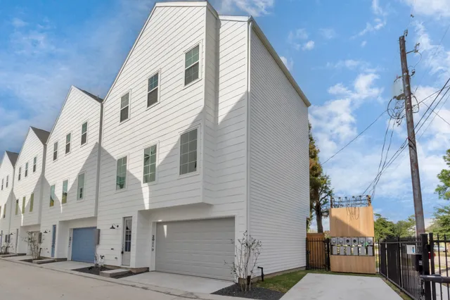 $2,450 | 2007 Bauer Drive, Unit E, Houston, TX 77080