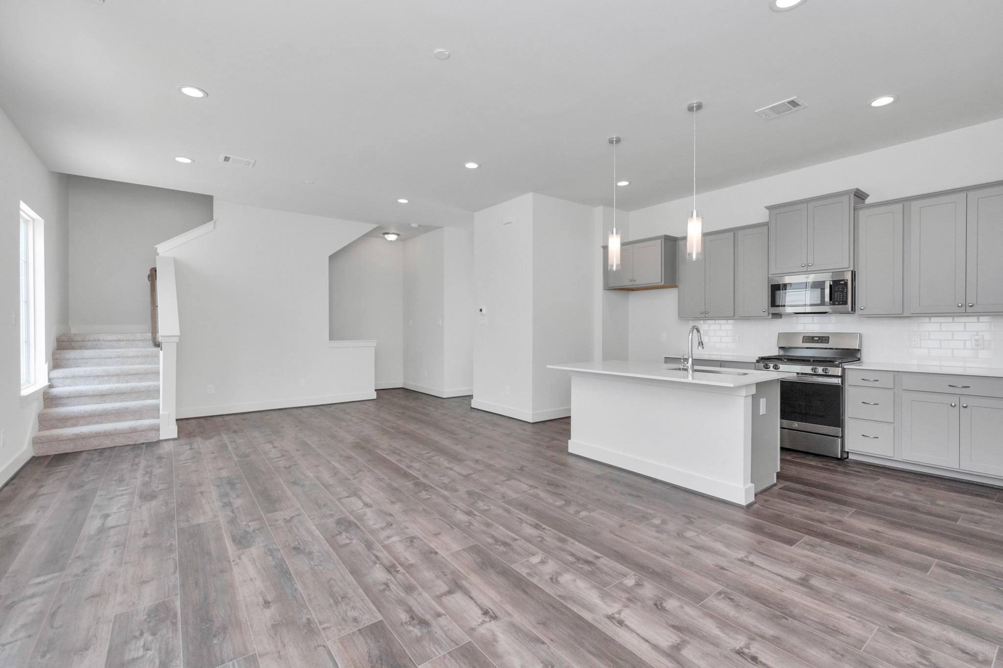 2007 Bauer Drive, Unit E Houston, TX 77080 - Photo 7 of 34