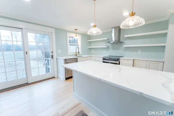 $474,900 | 125 Hagstrom Road, Thompson, CT 06255