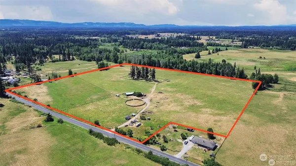 $699,000 | 34020 40th Avenue South, Roy, WA 98580