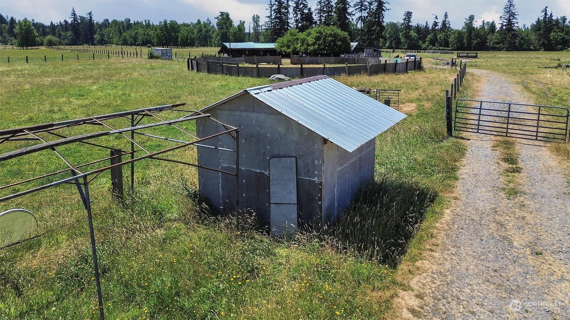 34020 40th Avenue South Roy, WA 98580 - Photo 4 of 28
