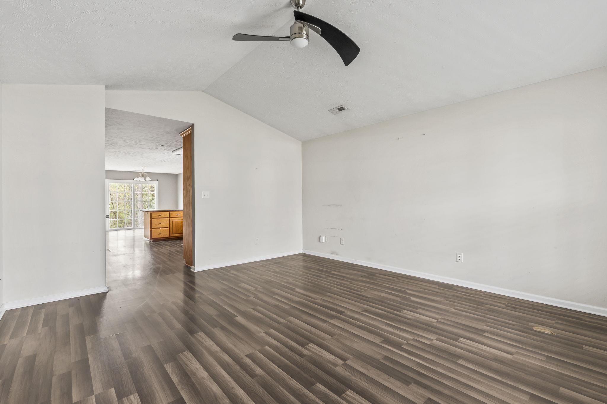 442 Sean River Road Conway, SC 29526 - Photo 8 of 31 Gallery Image 8