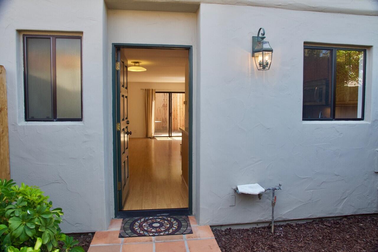 4344 Modoc Road, Unit 3 Santa Barbara, CA 93110 - Photo 2 of 8 a view of walk in closet